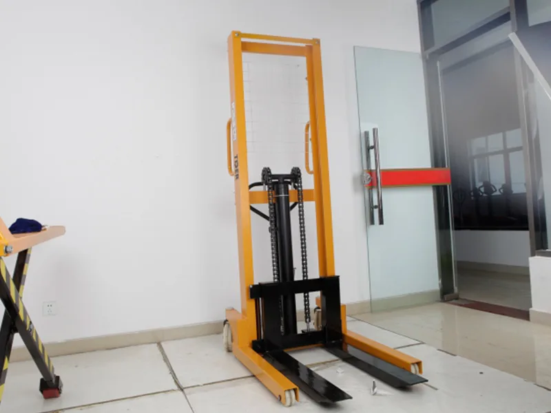 HS10-30 · apilador de 1.000 a 3.000 kg · Apilador
